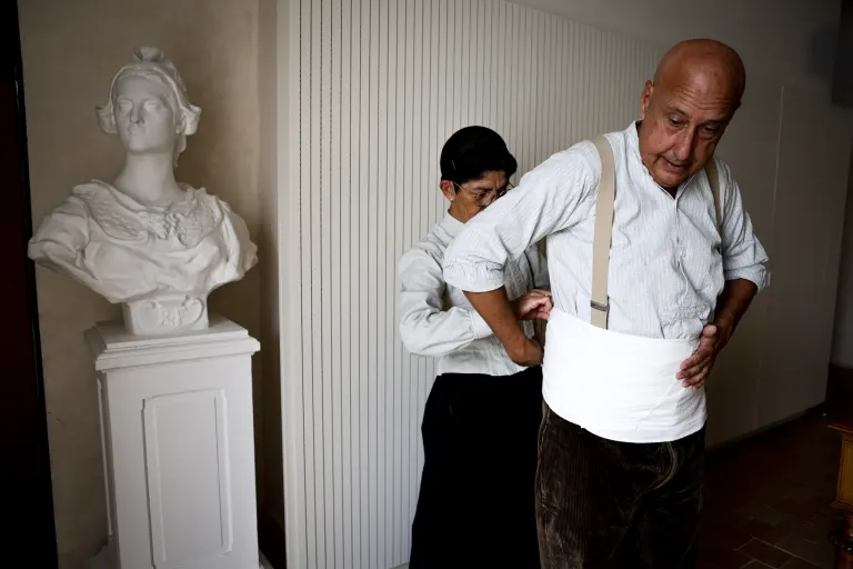 Costumes, coiffes et scène, cercle celtique La Javelle du Pays d'Ancenis